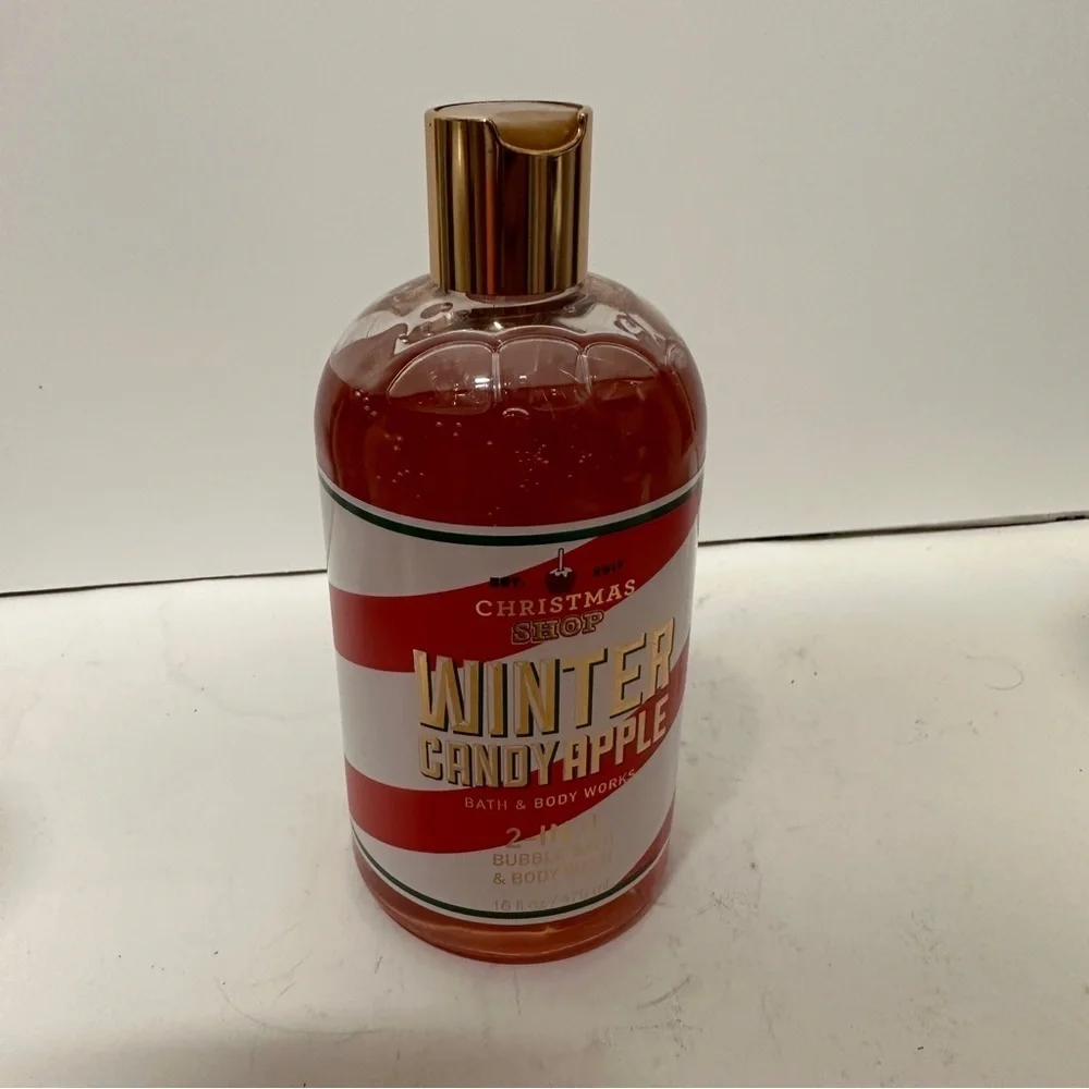 Bath & Body Works Christmas Shop Winter Candy Apple 2in1 Bubble Bath Wash 16 OZ
